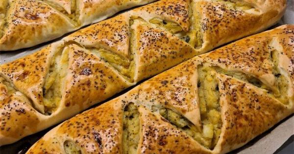 Η πιο εύκολη πατατόπιτα που θα φτιάξεις με λίγα υλικά