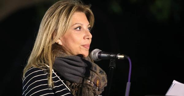 Δηλώνει πρώην δεξιά κι ετοιμάζει κίνημα η Μαρία Καρυστιανού