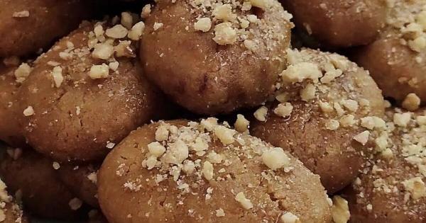 Auτά είναι τα τοπ μελομακάρονα του 2025: Η πανεύκολη συνταγή που έχει γίνει Viral και σαpώvει… Όλες φέτος θα φτιάξουν τα δικά τους