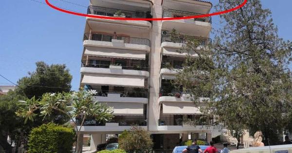 ΣΟΚ: ΔΕΝ ΘΑ ΠΙΣΤΕΥΕΤΕ ΠΟΙΕΣ ΕΙΝΑΙ ΟΙ 17ΧΡΟΝΕΣ ΠΟΥ ΕΠΕΣΑΝ ΑΠΟ ΤΟΝ ΕΚΤΟ ΟΡΟΦΟ ΣΤΗΝ ΗΛΙΟΥΠΟΛΗ