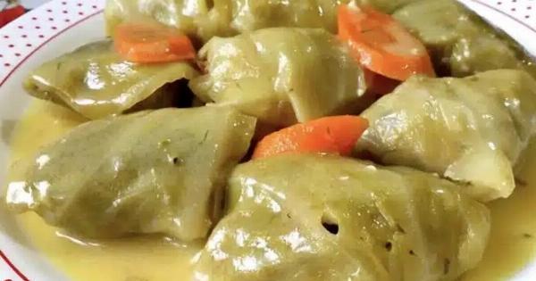 Νηστίσιμοι λαχανοντολμάδες με σάλτσα λεμονιού: Πως θα τους φτιάξετε