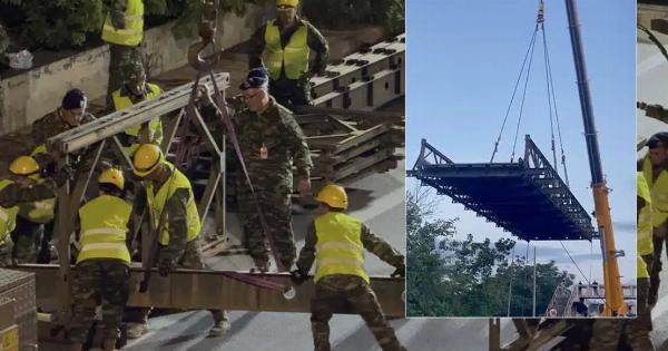 Οι Ενοπλες Δυνάμεις με τον Δήμο Νέας Φιλαδέλφειας έστησαν πεζογέφυρα στον Κηφισό μέσα στη νύχτα