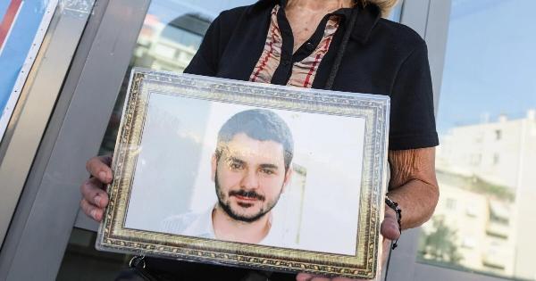 «Άνοιξε το βρώμικο στόμα σου,να πάμε να μαζέψουμε τα κοκαλάκια του παιδιού μου»: Ξεσπά η μητέρα του Μάριου Παπαγεωργίου