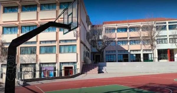 EKTAKTO: Τραγωδία στην Κοζάνη – 15χρονη μαθήτρια εντοπίστηκε νεκρή στις τουαλέτες