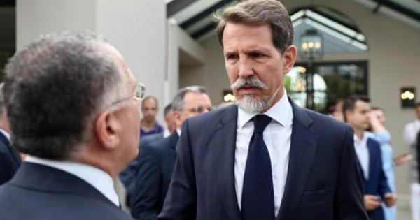 Εν όψει εκλογών: Τα σχέδια του Παύλου Ντε Γκρες