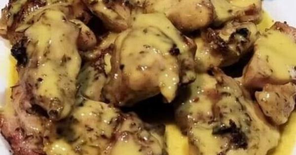 Μια σως 5 λεπτών που αλλάζει τα πάντα στο κοτόπουλο – Από τότε που τη δοκίμασα τη φτιάχνω συνέχεια