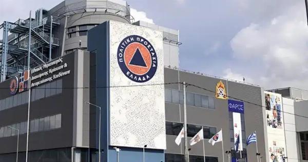 «Καθίστε στον δρόμο χωρίς να ξαπλώσετε» – Οι οδηγίες της Πολιτικής Προστασίας για την κακοκαιρία