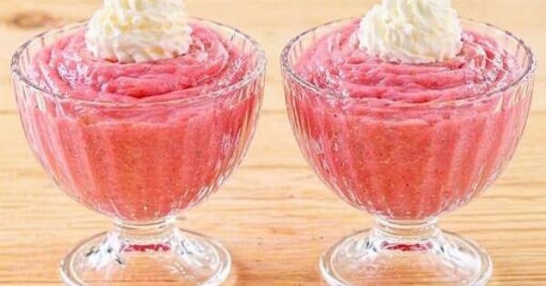 Κρέμα φράουλας που απογειώνει κάθε γλυκό