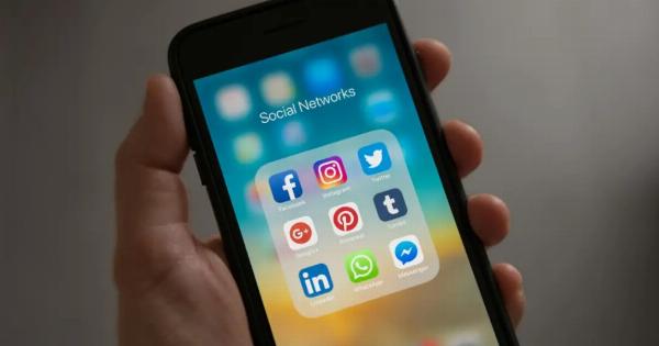 Απαγορεύτηκαν τα social media για παιδιά κάτω των 15 ετών