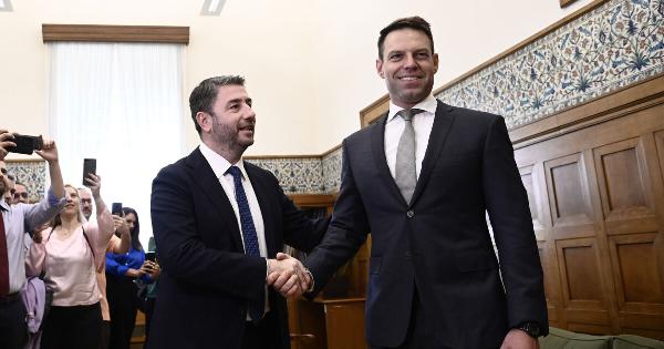 Μεταγραφική «βόμβα» για ΠΑΣΟΚ: Ο Στέφανος Κασσελάκης μετακινείται στη Χαριλάου Τρικούπη