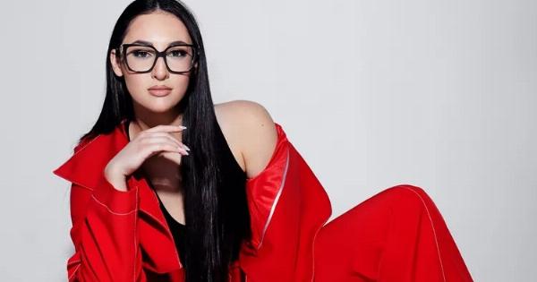 Σοκ με Κλαυδία  – Το επίμαχο ροζ βίντεο, ο ξυλοδαρμός και τα ασφαλιστικά μέτρα