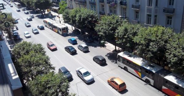 Τι πρόστιμο θα πληρώσετε αν οδηγείτε με πάνω από 30 χλμ/ώρα