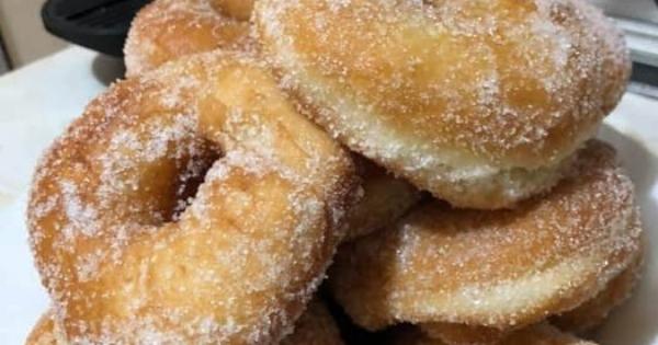 Αφράτοι σπιτικοί λουκουμάδες – το μυστικό για τέλειο φούσκωμα