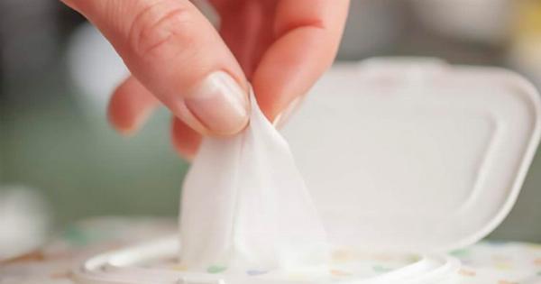 Ανακαλούνται μολυσμένα μωρομάντηλα που πωλούνται στην Ελλάδα – Φωτογραφία