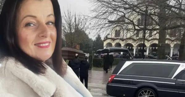 Τραγωδία Βιολάντα: Θρήνος στην κηδεία της Σταυρούλας Μπουκουβάλα – Τραγικές φιγούρες τα παιδιά και οι γονείς της