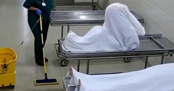 Γιατί οι νεκροί κινούνται μετά τον θάνατό τους; Μπορούν μέχρι και να σηκωθούν όρθιοι