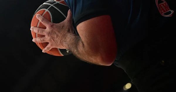 Έκτακτο: Δεν χωράει ανθρώπινος νους το ποσό που βρέθηκε σε σπίτι διαιτητή μπάσκετ που συνελλήφθη