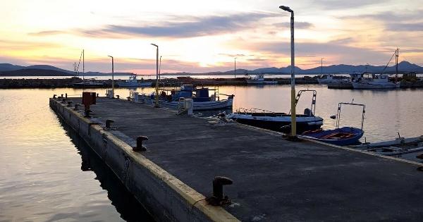 ΕΚΤΑΚΤΗ ΕΙΔΗΣΗ: ΕΙΝΑΙ ΝΕΚΡΟΣ! ΕΠΕΣΕ ΜΕ ΤΟ ΑΜΑΞΙ ΤΟΥ ΣΤΟ ΛΙΜΑΝΙ