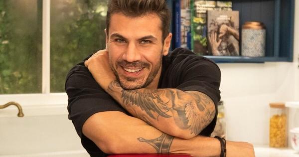 Ρολάκια κανέλας με ψωμί του τοστ: «Έριξε» το ίντερνετ ο Άκης – Έκανε με 5 υλικά την πιο χριστουγεννιάτικη συνταγή… Θα μοσχομυρίσει ο τόπος