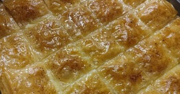 Το “εθνικό” μας γλυκό – Γαλακτομπούρεκο που δεν μένει κομμάτι!