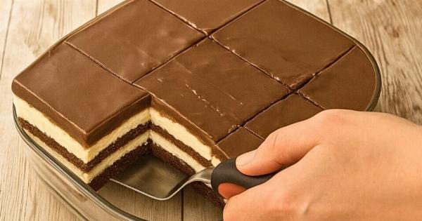 Γλυκό ψυγείου με μπισκότα σοκολάτας και κρέμα – Εύκολο και απίστευτα κρεμώδες