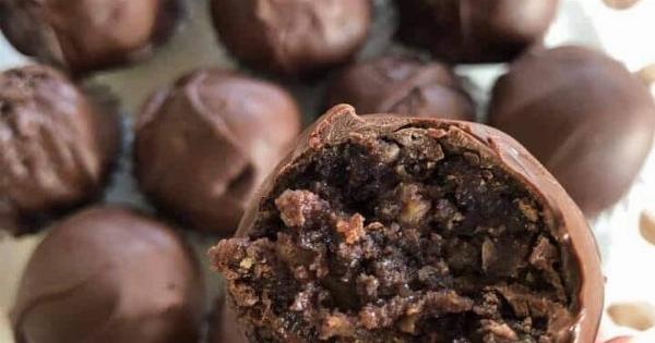 Το έφτιαξα για ένα γρήγορο γλυκό… και τελικά τα φάγαμε όλα πριν καν προλάβουν να μπουν στο ψυγείο