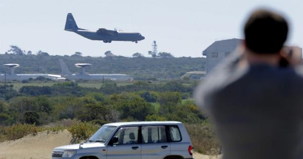 ΣΥΝΑΓΕΡΜΟΣ ΤΩΡΑ ΣΤΗΝ ΚΥΠΡΟ: «Απομακρυνθείτε από τα παράθυρα και καλυφτείτε κάτω από ανθεκτικά, συμπαγή έπιπλα»