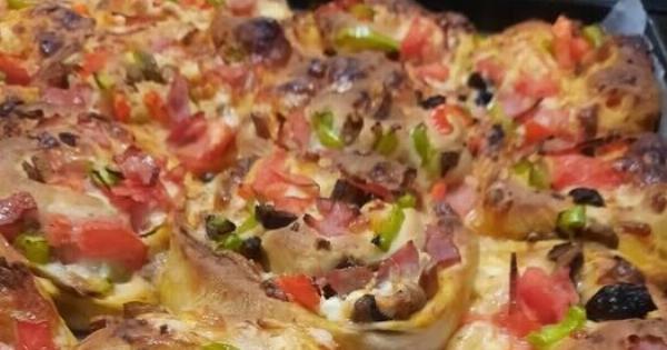 Πίτσα ρολό με αφράτη ζύμη – Εύκολη και πεντανόστιμη συνταγή