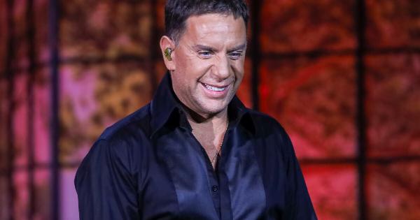 Είπε να βάλουν όλοι μαύρα κι αυτός «έσκασε» έτσι: Χαμός στο πάρτι γενεθλίων του Μαζωνάκη – «Θα ήθελα να κάνω μία μεγάλη συνέντευξη με τον…»