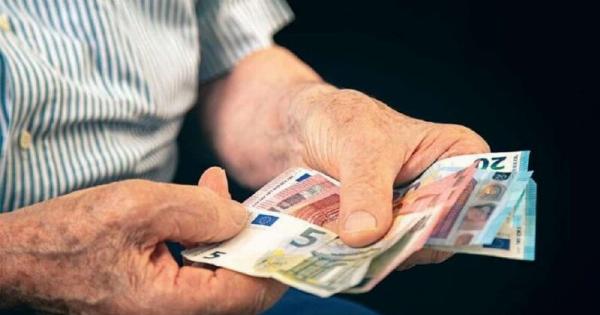 ΕΚΤΑΚΤΟ ΤΩΡΑ ΓΙΑ ΣΥΝΤΑΞΕΙΣ: ΤΕΛΙΚΑ ΤΑ ΠΑΙΡΝΟΥΝ ΟΛΑ ΠΙΣΩ