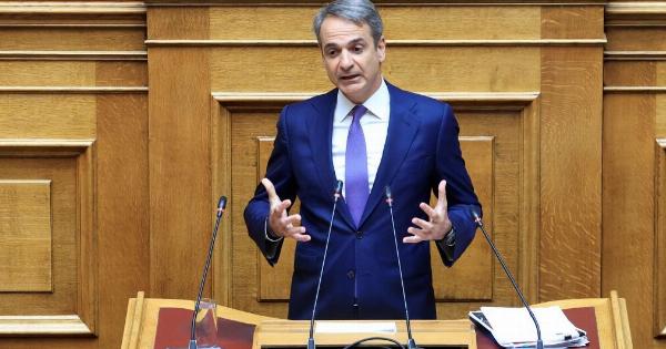 Ο Κυριάκος Μητσοτάκης ετοιμάζει την κίνηση- ματ: Με… γλυκό τον 13ο μισθό