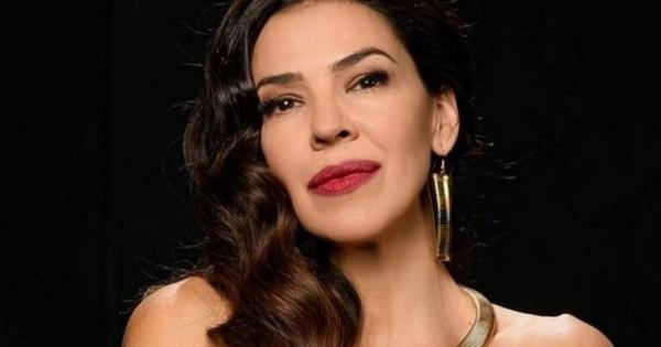 Έτσι ξεκίνησε καριέρα η Ναταλία Δραγούμη: Την τράβηξαν φώτο να βγαίνει τόπλες από την θάλασσα την έβαλαν σε περιοδικό και έγραψαν από κάτω αυτά τα 3 πράγματα
