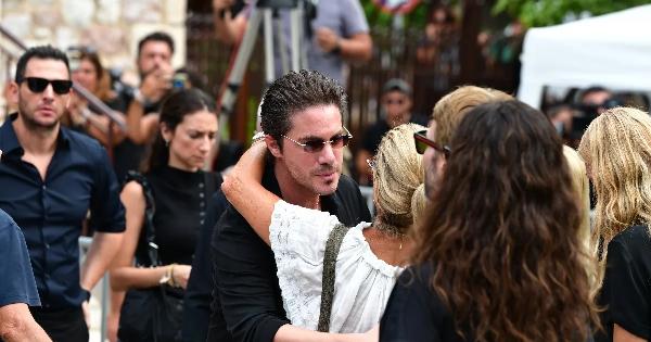 Νίκος Οικονομόπουλος: Μεγαλείο ψυχής – Τι έκανε τη νύχτα που έμαθε πως πέθανε ο Μαζωνάκης! Δεν το γνώριζε κανείς μέχρι σήμερα