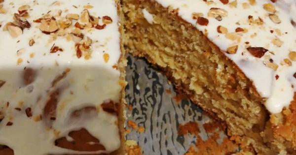 Κέικ Καρότου με Γλάσο Τυριού – Αφράτο και Πεντανόστιμο