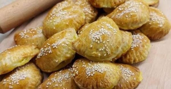 Η πιο εύκολη ζύμη για τυροπιτάκια που πετυχαίνει πάντα