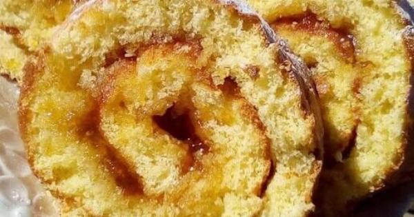 Ρολό παντεσπάνι με μαρμελάδα σε 10 λεπτά – Το πιο εύκολο σπιτικό γλυκό!