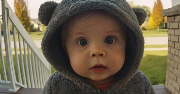 Για αρκετές συνεχόμενες μέρες ένα μικρό κοριτσάκι πλησίαζε την εξώπορτά μου, στεκόταν εκεί για λίγα λεπτά και μετά έτρεχε μακριά: φoBnθnκα για το παιδί κι αποφάσισα να βρω τους γονείς του — και τότε έμαθα κάτι εντελώς Aπpoσδoκnτo