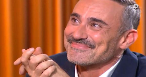 Epωτεuμέvoς ο Γιώργος Καπουτζίδης: «Ο σύντροφός μου είναι ο ωραιότερος Έλληνας»