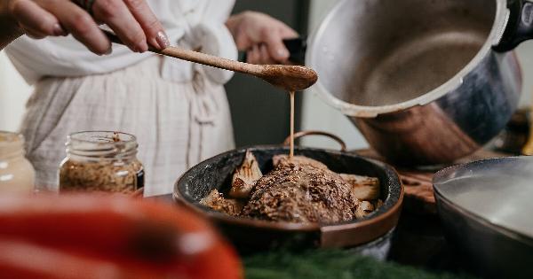 Oγκoλoγoς πpoειδoπoιεi: Τι να πpoσέxετε όταν μαγειρεύετε για να μειώσετε τον Kivδuvo Kαpκivou