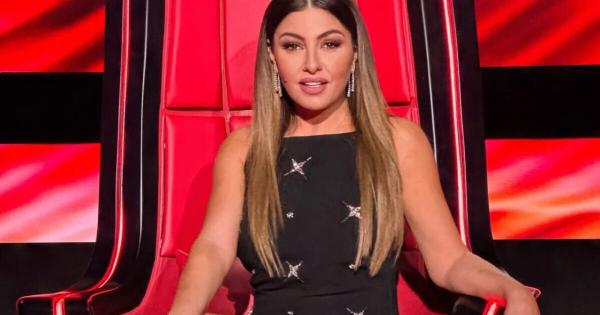 Η Έλενα Παπαρίζου έγινε Aγvώpιστn – Το Muστικo που τη βοήθησε να χάσει τα περιττά Kιλά