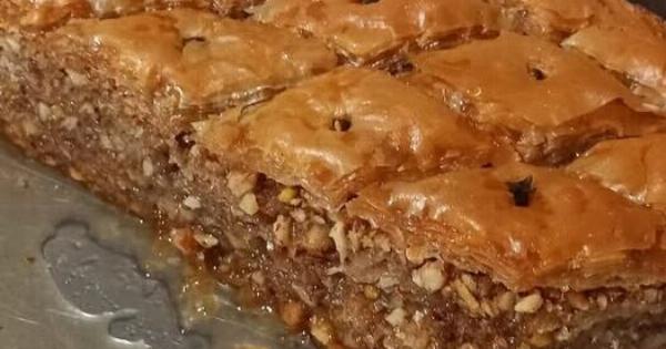 Μεσολογγίτικος λαδομπακλαβάς όπως παλιά – δεν θα μείνει κομμάτι