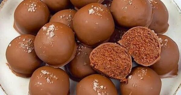 Εύκολες τρούφες μπράουνι με καρύδα: Το γρήγορο γλυκό με 5 υλικά χωρίς ψήσιμο