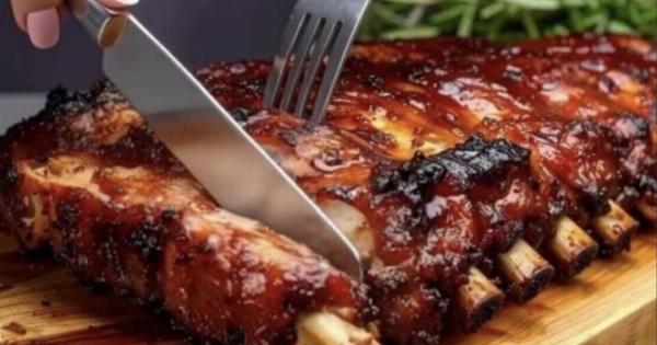 Παϊδάκια στον φούρνο πιο νόστιμα από ψητά – ζουμερά και λιώνουν στο στόμα