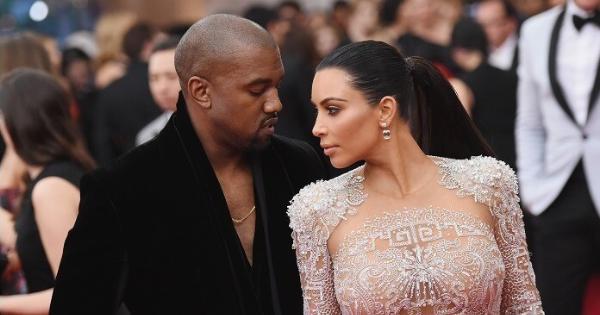 Η Κιμ Καρντάσιαν σε δάκρυα, ο Κάνιε Γουέστ προκλητικός — Μέσα στην ταινία έξι ετών που αποκαλύπτει τις πιο ταραχώδεις στιγμές τους