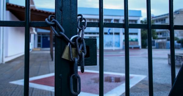 ΕΚΤΑΚΤΟ: Κλειστά σχολεία στις 4/12