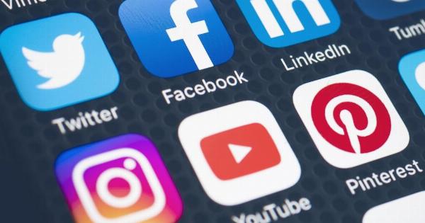 Η απόφαση ελήφθη μόλις το είδε: Αυτό είναι το βιβλίο που οδήγησε τον Μητσοτάκη στο μπλόκο στα social media