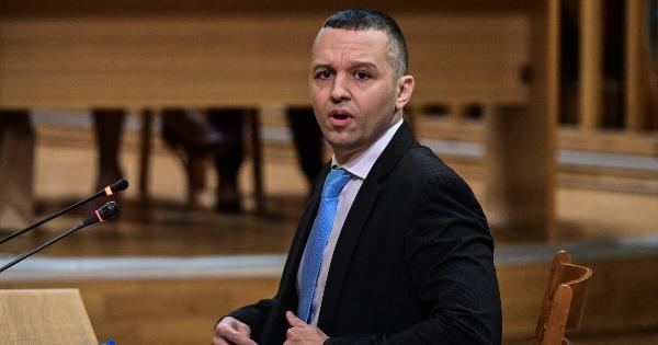 Ο Ηλίας Κασιδιάρης ξανά στην πολιτική και το ανακοίνωσε ο ίδιος