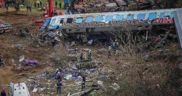 «Βόμβα» στην υπόθεση των Τεμπών: Βρέθηκε νεκρός ένας από τους δύο ελεγκτές της ΕΑΔ που κατηγορούνταν για παράβαση καθήκοντος