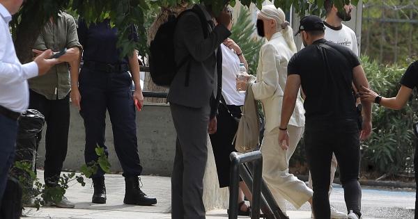 Μαζωνάκης: Ξεκίνησε απεργία πείνας ο γιατρός – Σε έξαλλη κατάσταση στο κελί της η σύζυγός του, τι ζήτησε από τους αστυνομικούς