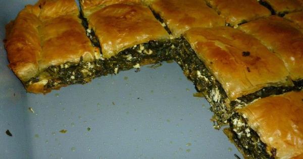 Η σπανακοτυρόπιτα της γιαγιάς